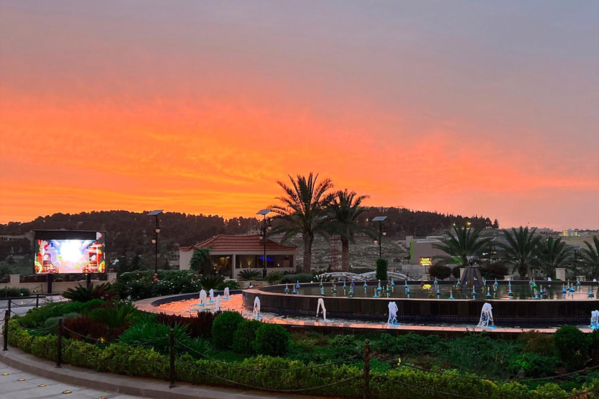 Opal Hotel Amman Esterno foto
